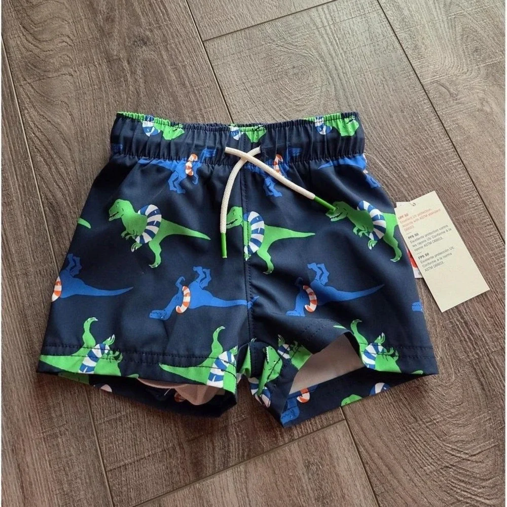 Old navy swim trunks‎ size 12-18 mos